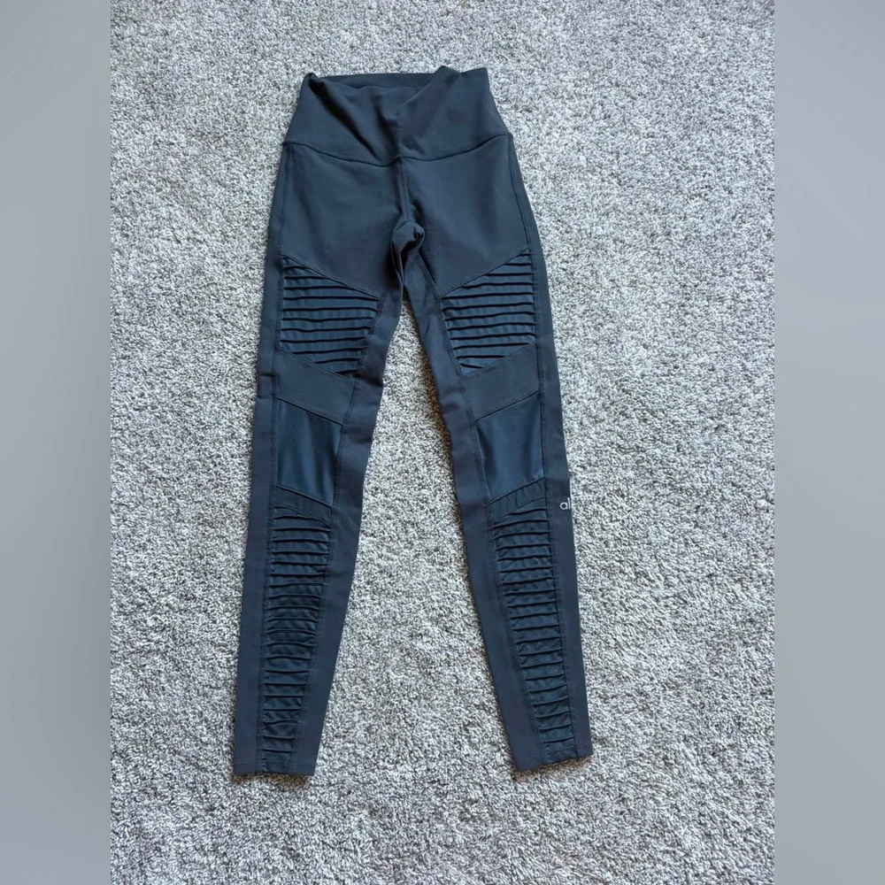 ALO Yoga Black High-Rise Performance Leggings Size  Small